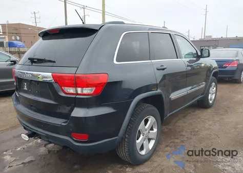 2013 Jeep Grand Cherokee Laredo z USA, uszkodzony, nr VIN 1C4RJFAG0DC642175